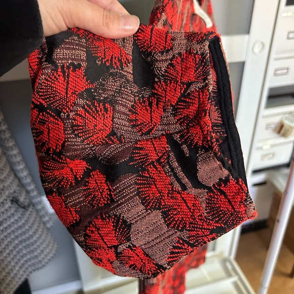 Eve Gravel Red and Black dress - Picture 6 of 9